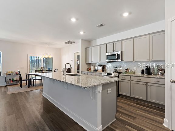 3rd image of 58 Banner Ln