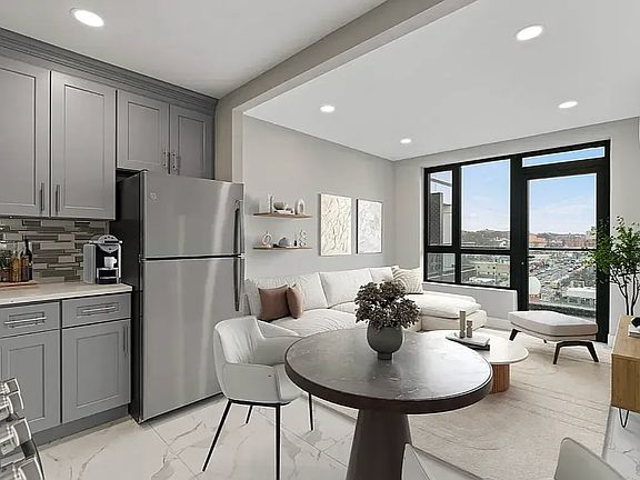 4th image of 15002 Hillside Ave #409