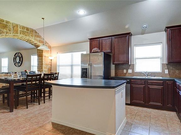 5th image of 8407 Deep Haven Dr
