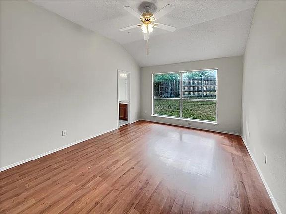 2nd image of 1702 Prescott Dr