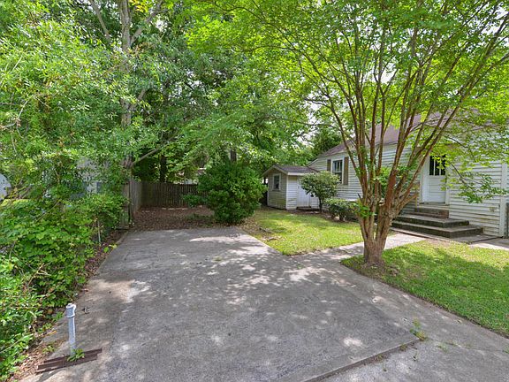 4th image of 1162 North Blvd