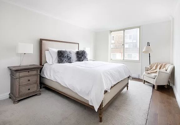 3rd image of 555 Main St APT 506