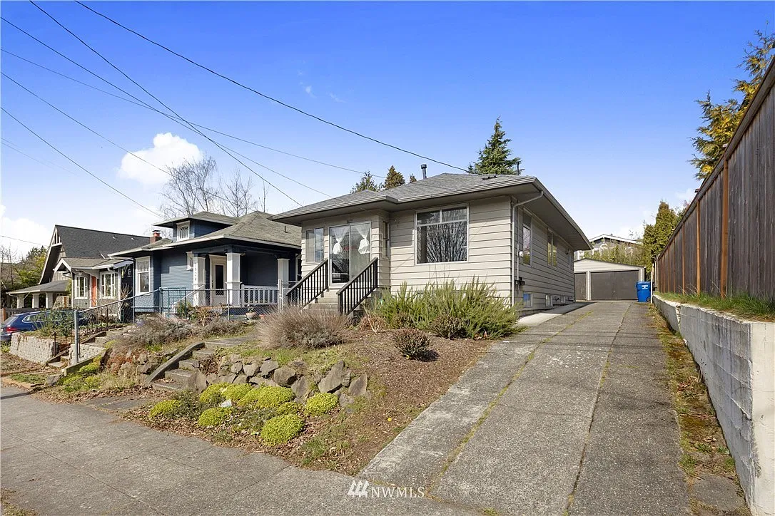 2 bed, $2,300 — Photo 1