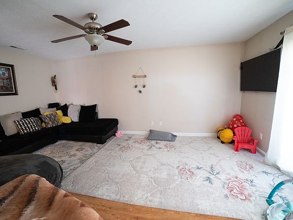 3rd image of 3148 Bethany Ct