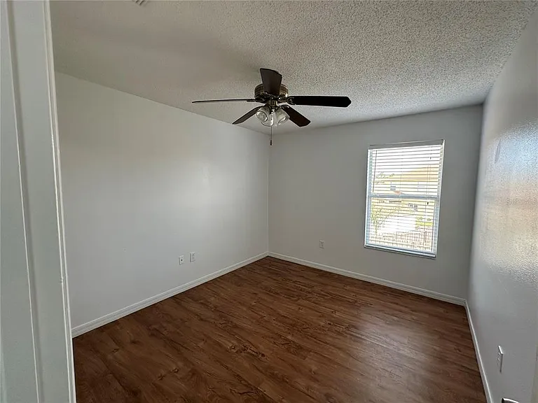 747 Pelican Ct — Photo 8