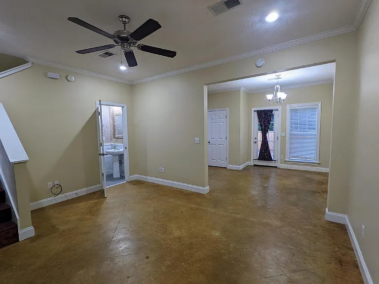 137 Greystone Blvd — Photo 9