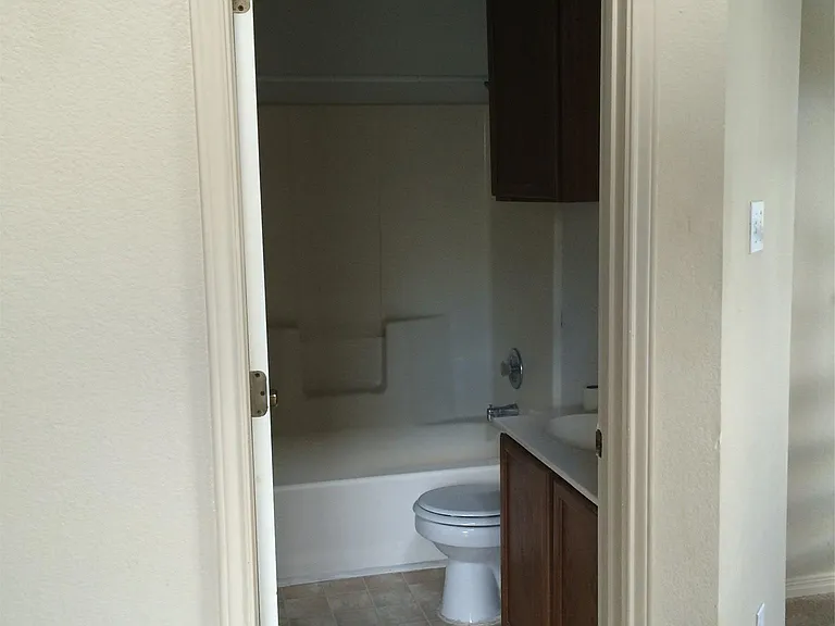 3003C Whisper Oaks Ln #C — Photo 11