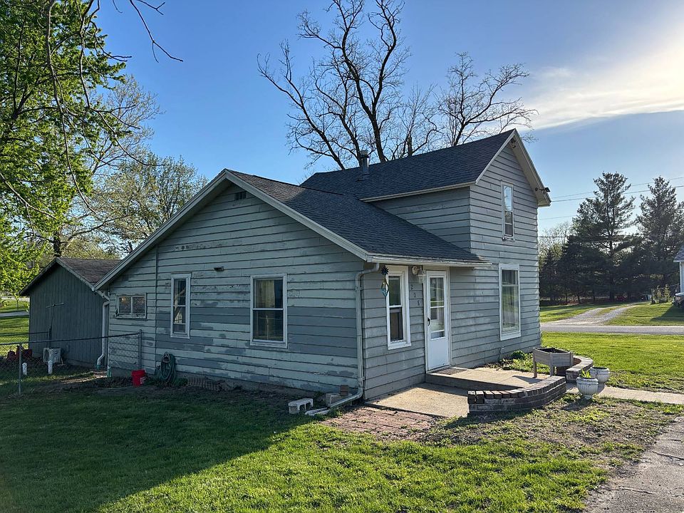 1st image of 208 W Marion St