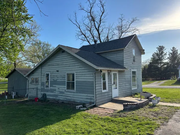 208 W Marion St, Henderson, IL 61439