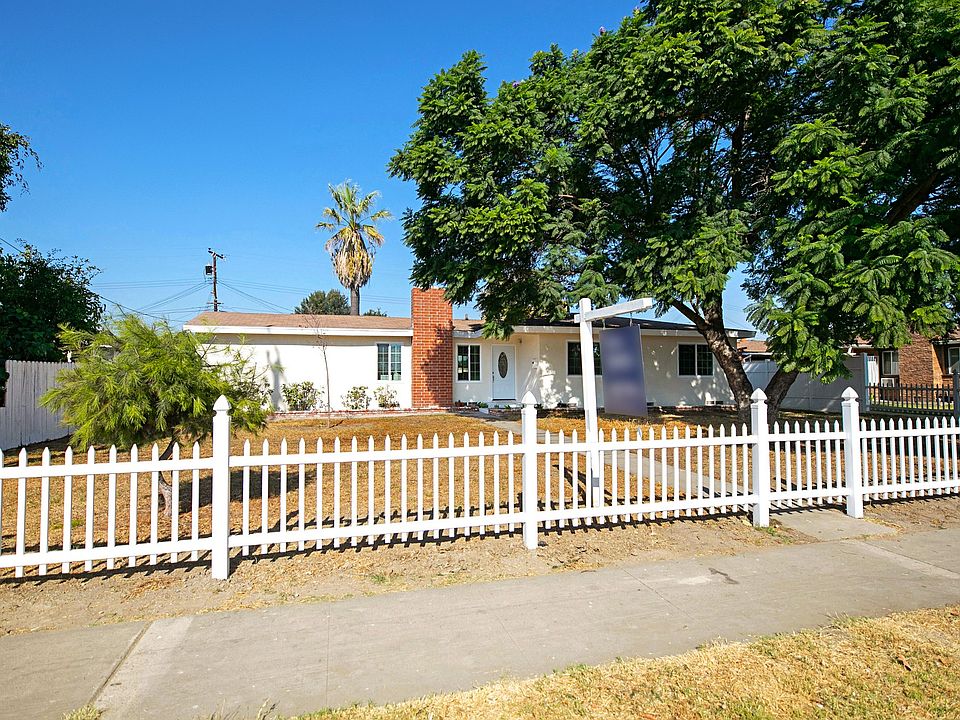 1st image of 2665 W Cerritos Ave