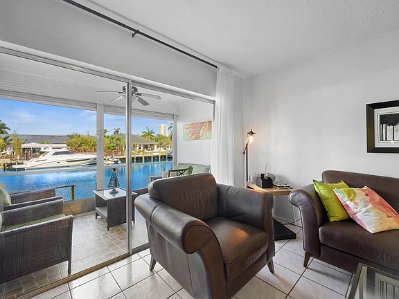 3rd image of 460 Paradise Isle Boulevard #109