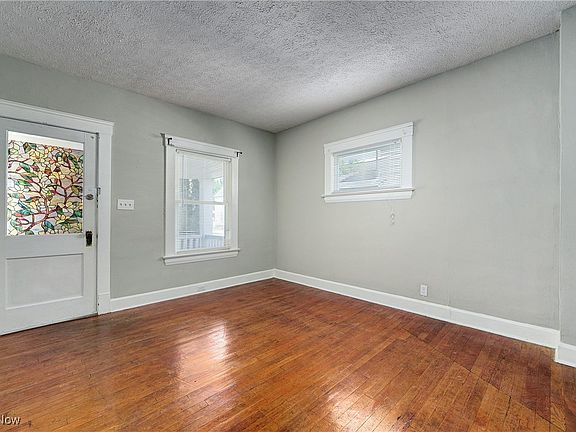 5th image of 1511 Westwood Ave