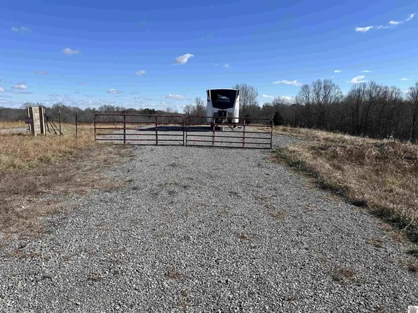 231 Markham Ln #14&15, Marion, KY 42064