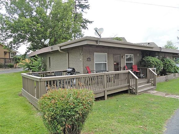 3rd image of 105 Chambers Point #42