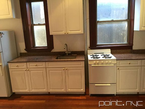 5th image of 338 W 19th St APT 5C