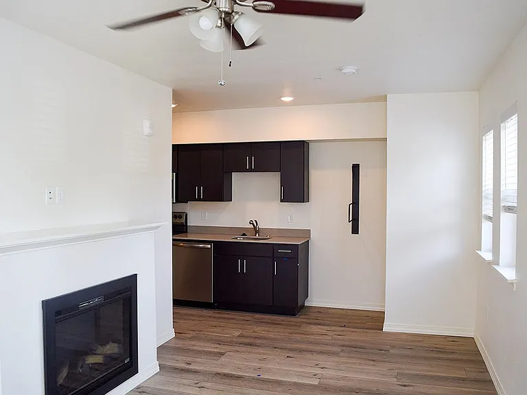 5120 N Lombard St — Photo 65