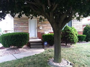 14700 Juliana Ave, Eastpointe, MI 48021