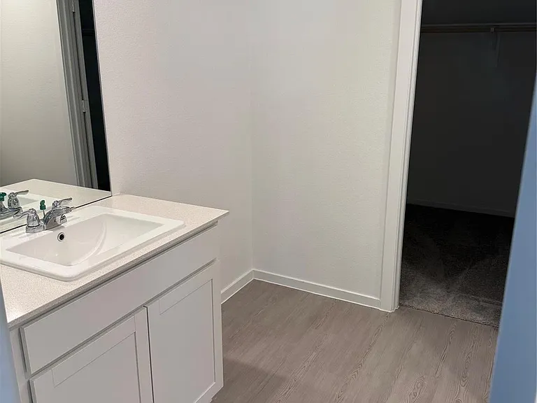 2527 Night Emerald Dr — Photo 8