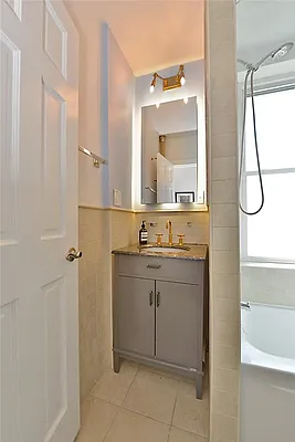 Sold by Bank Neary | media 6