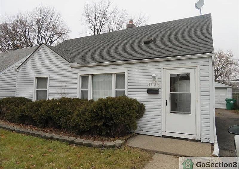 2nd image of 17121 Lincoln Ave