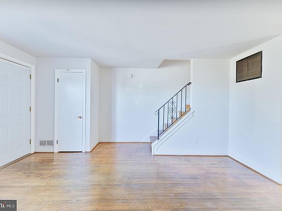 3rd image of 1710 Wickes Ave
