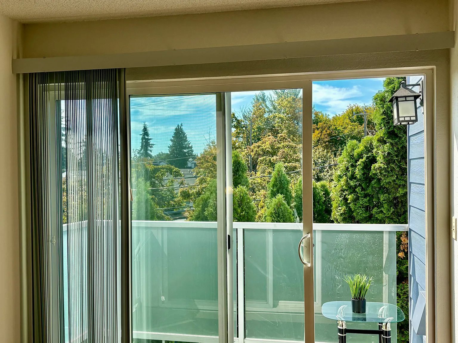 2 bed, 1.5 bath, 1100 sqft, $2,075 — Photo 4