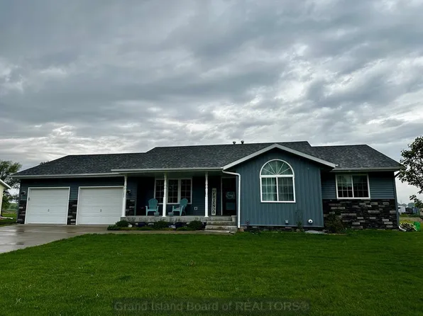 3126 N Webb Rd, Grand Island, NE 68803