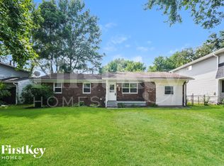 1240 N Ridgeview Dr, Indianapolis, IN 46219
