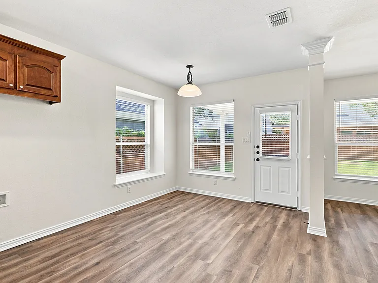 3403 Oakleigh Ln — Photo 24