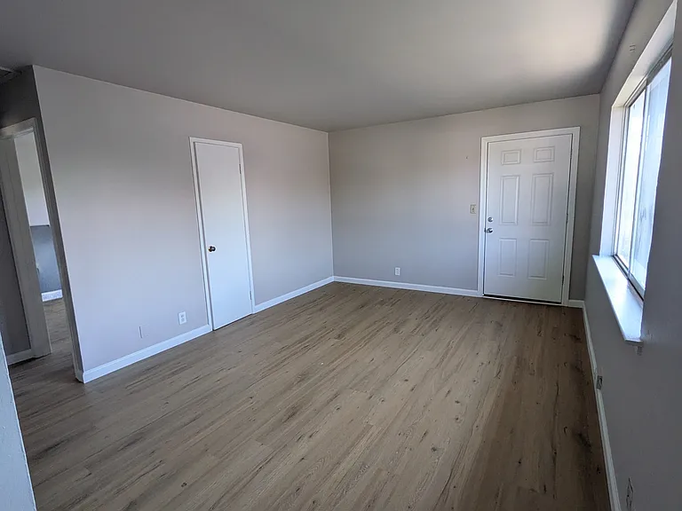 2395 Mather Dr #4 — Photo 2