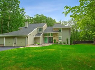 18 Thornwood Dr, Voorhees, NJ 08043