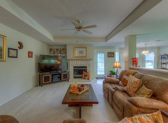 4th image of 1501 Woodstone N
