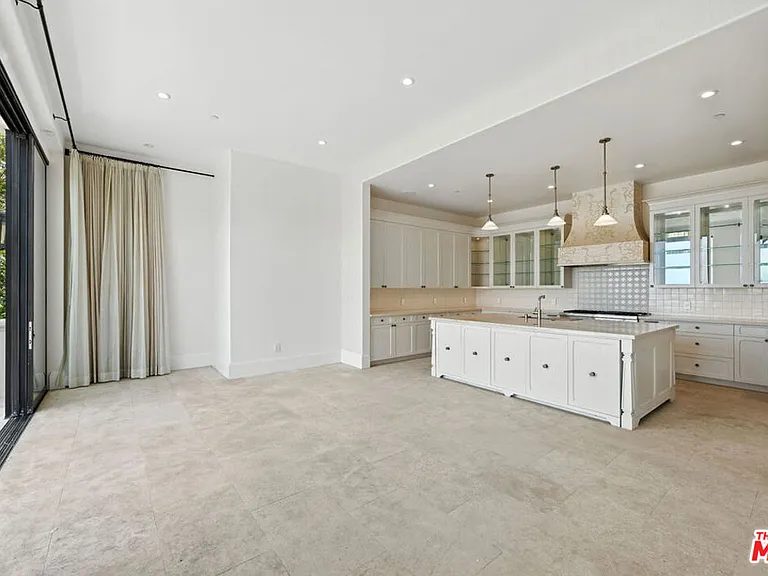 1675 N Woods Dr — Photo 26
