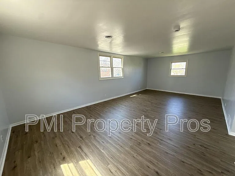 2716A N Buffum St — Photo 13