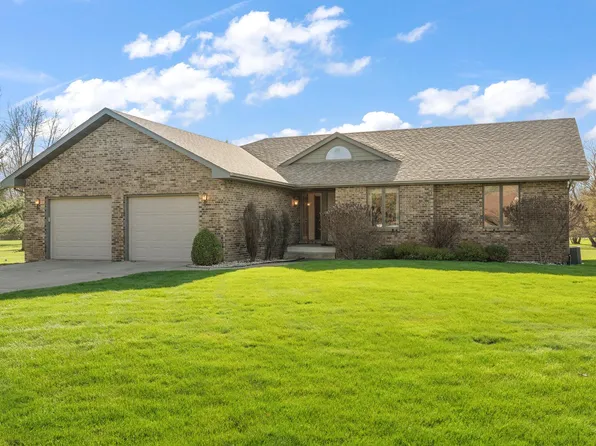 4005 Goodrich Ct, Valparaiso, IN 46385