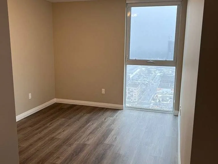 60 Charles St W #2811 — Photo 5