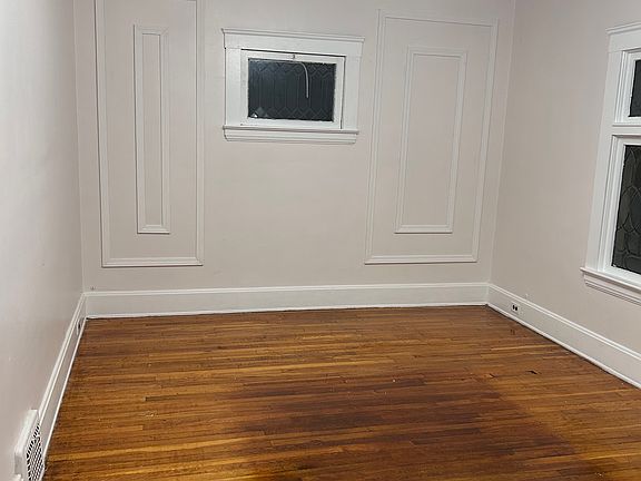 4th image of 10806 Bernard Ave #Up