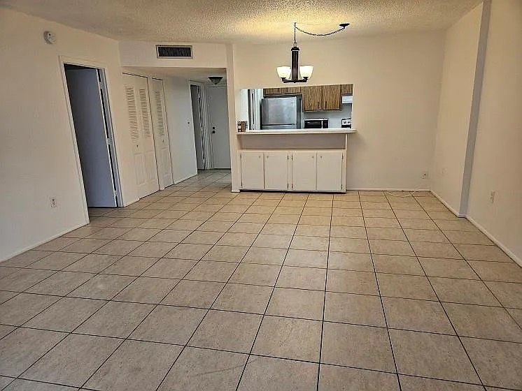 1 bed, 1.5 bath, 783 sqft, $1,400 — Photo 4