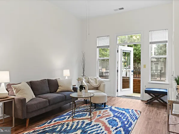 2655 Prosperity Ave APT 116, Fairfax, VA 22031