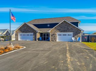 1964 Harbor Hills Dr, Dandridge, TN 37725