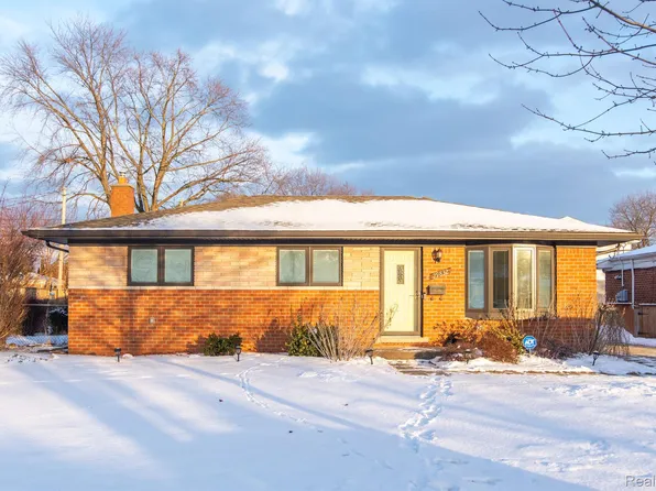 29832 Merrick Ave, Warren, MI 48092