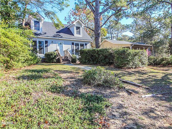 4th image of 208 NE 36th Street