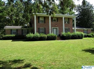 4504 Cherokee Pl SE, Decatur, AL 35603