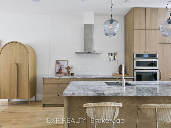 24 Fennings St #C01, Toronto, ON M6J 3B8
