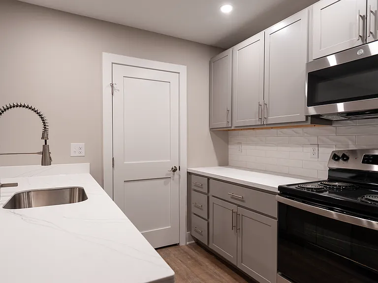 204 E Chester Pike — Photo 9
