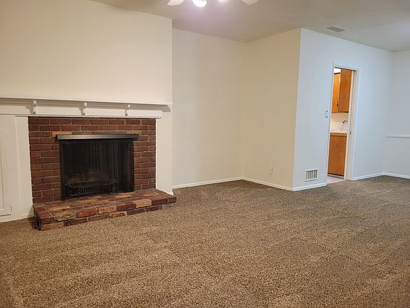 4th image of 715 N Neil St