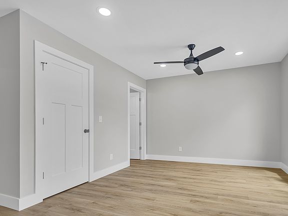 2nd image of 204 E 17th St