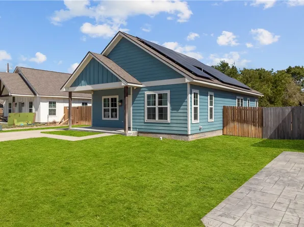 1204 Military Dr, Bryan, TX 77803