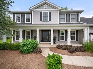 39W447 Woodgate Rd, Saint Charles, IL 60175