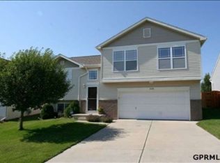 15316 Davidson St, Bennington, NE 68007